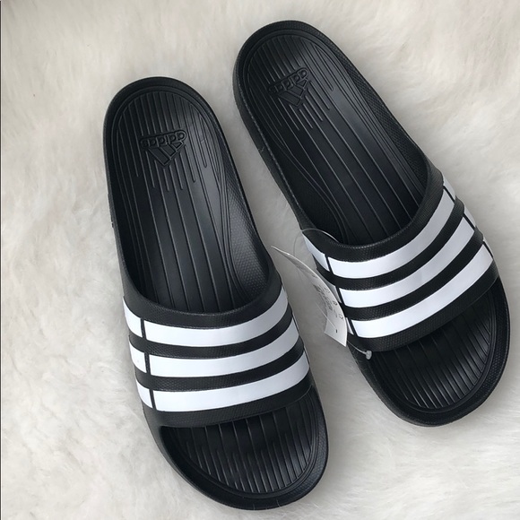 NWT Mens Adidas slide sandals - Picture 3 of 4